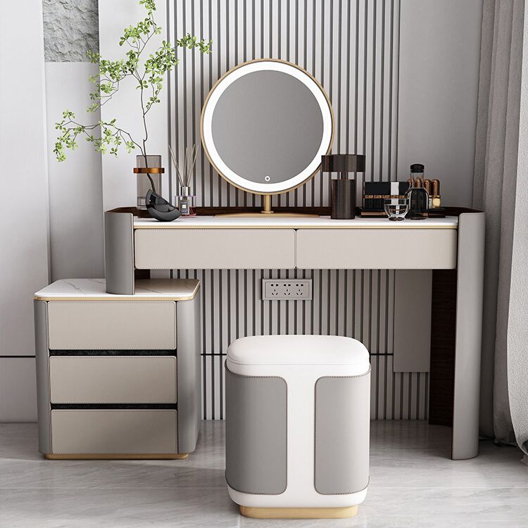 Contemporáneo con cajón de cuero de cuero gris iluminado espejo de cajón tocador