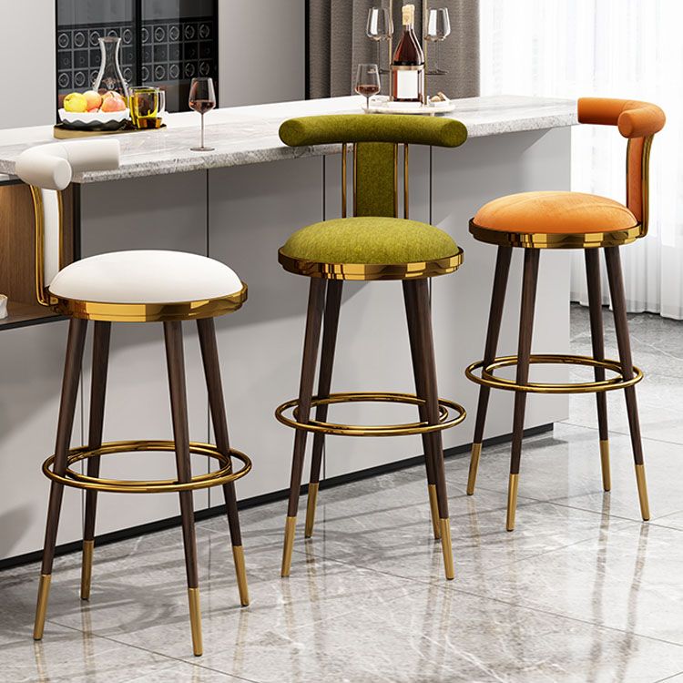 Contatore di sgabelli da barre da bar in metallo contemporaneo per il ristorante