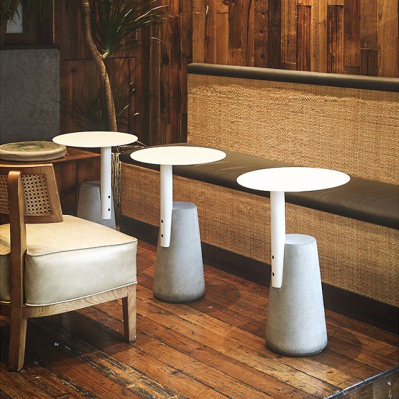 Concrete Modernistic Table Lacquer Round Table for Living Room Clearhalo 'Coffee & Accent Tables' 'End & Side Tables' 'end_side_tables' 'furn' 'furn_end_side_tables' 'Furniture' 'Living Room Furniture' 1200x1200_117683b8-6d03-489a-bc55-0981a5fd5e07