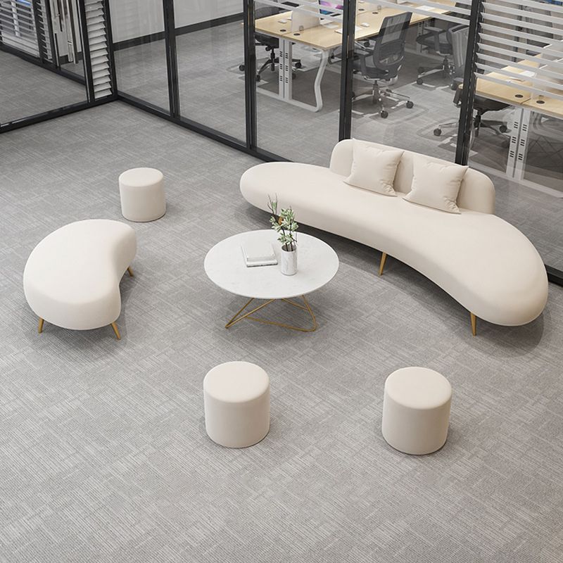 37,40 "breites gebogenes Sofa zeitgenössisches samtloses armloses Sofa für Wohnzimmer