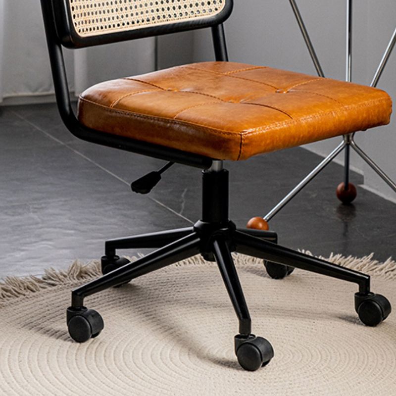 モダンオフィス椅子革調整可能なシートの高さの椅子付き椅子