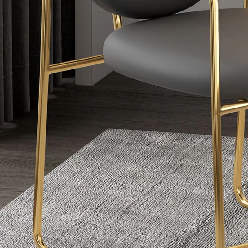 灰色の椅子を備えたメタルダイネットセット1/2/4/7 PCSグラムダイニングテーブルセット