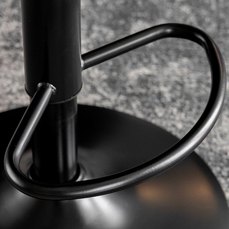 Tabouret de barre de hauteur réglable pivotant Bristol en faux cuir industriel avec repose-pieds