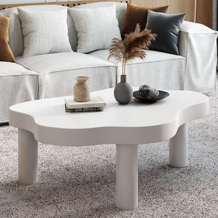 Tavolino da caffè geometrico a 3 gambe Tavolino da cocktail singolo scandinavo