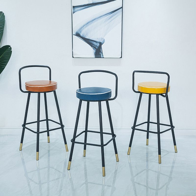 Sgabello da bar con bancone senza bracciolo sposta