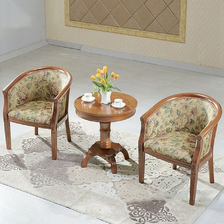 Traditioneller Esstuhlstuhl gepolsterte massive Holzarmstuhl für Hotel