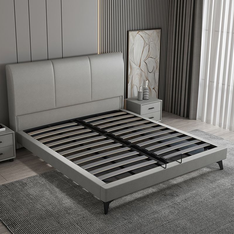 Testa di legno moderna con pannello rettangolare e gambe metalliche