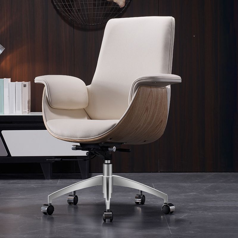 Silla de tareas ergonómicas ejecutivas Base de metal cromado silla de oficina contemporánea