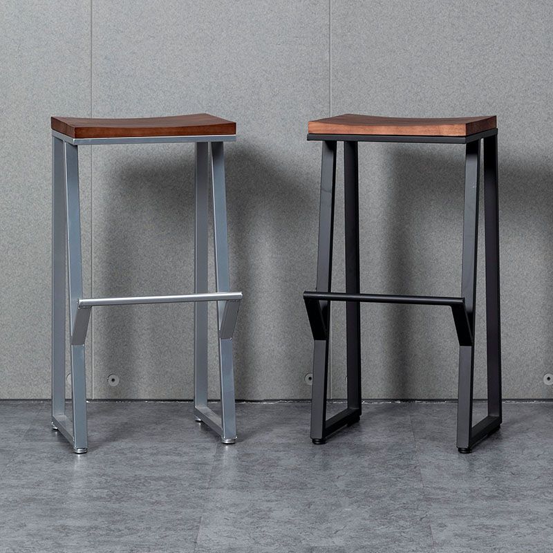 Modern Style Metal Bar Stool with Footrest Coffee Shop Simple Bar Stool Clearhalo 'Bar Furniture' 'Bar Stools' 'bar_stools' 'furn' 'furn_bar_stools' 'furniture_bar_stools' 'Kitchen & Dining Furniture' 'kitchen&dining_furn' 'kitchen' 'kitchen_furn' Furniture' 1200x1200_139ca204-5f98-425d-a3ab-598b21979ee3