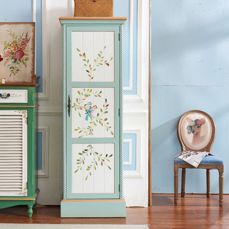 家の伝統的なマット仕上げキャビネット用のバーチウッドストレージキャビネット付き衣服棒付き