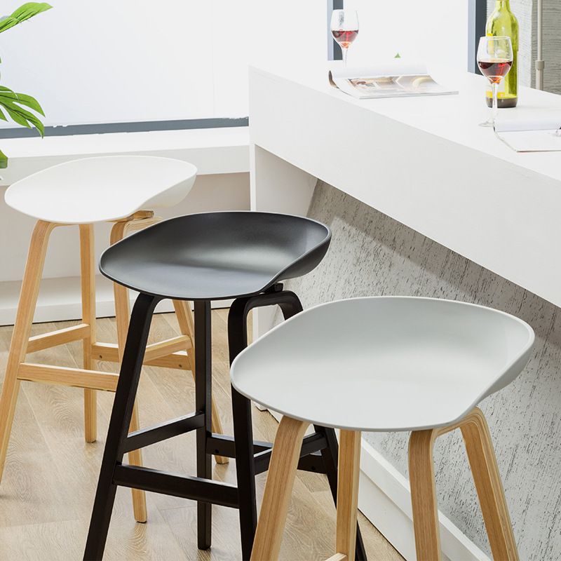 Wood Plastic Counter Stools Backless Scandinavian Bar Stools with Bucket Seat Clearhalo 'Bar Furniture' 'Bar Stools' 'bar_stools' 'furn' 'furn_bar_stools' 'furniture_bar_stools' 'Kitchen & Dining Furniture' 'kitchen&dining_furn' 'kitchen' 'kitchen_furn' Furniture' 1200x1200_140dcfbe-d767-433e-a346-3a62af6f0146