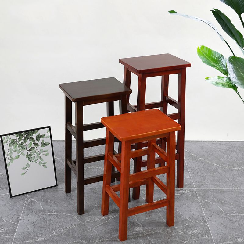 Silla alta sin brazos de madera industrial sin respaldo del taburete del mostrador de madera sólida