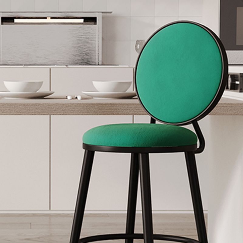 Taburete de respaldo industrial taburete de barra de hierro con cojín y pedal para la cocina