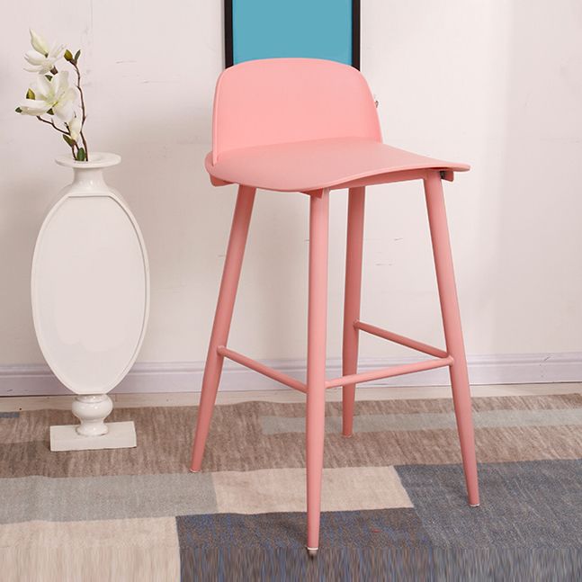 Coffee Shop Footrest Scandinavian Stool Matte Finish Plastic Barstool Clearhalo 'Bar Furniture' 'Bar Stools' 'bar_stools' 'furn' 'furn_bar_stools' 'Furniture' 'furniture_bar_stools' 'Kitchen & Dining Furniture' 1200x1200_14aab78f-16be-4cb2-a5e9-a049cfd0f1c0