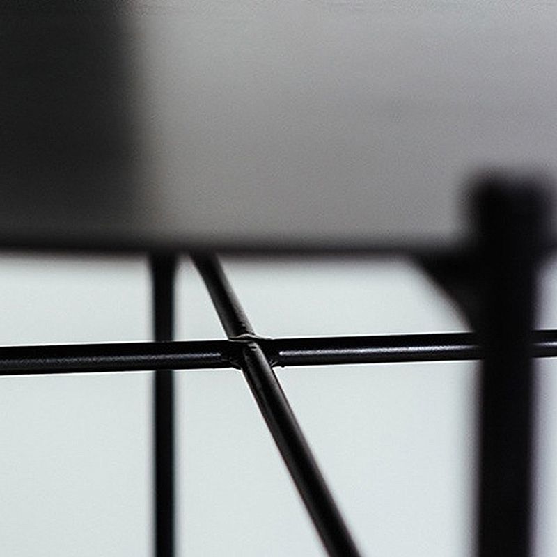 Table de cocktail basse à pieds croisés en fer elliptique en noir de 15,7" H