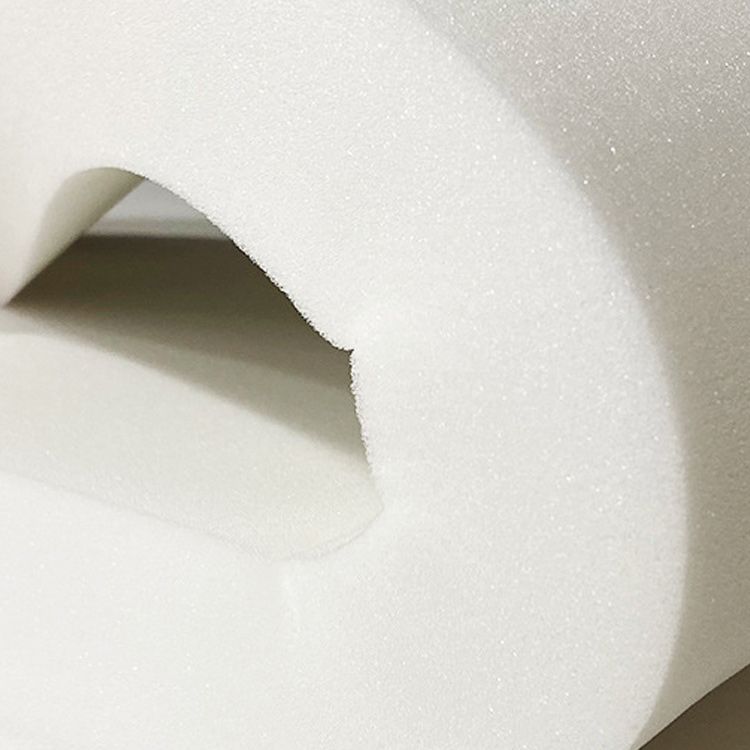 モダンな湾曲したラブシートタイトシートソリッドカラースロップアームソファ