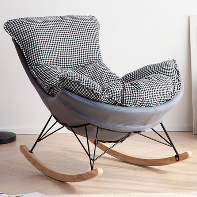 Chaise de rocker moderne rembourrée avec planeur de jambes sombres pour le salon