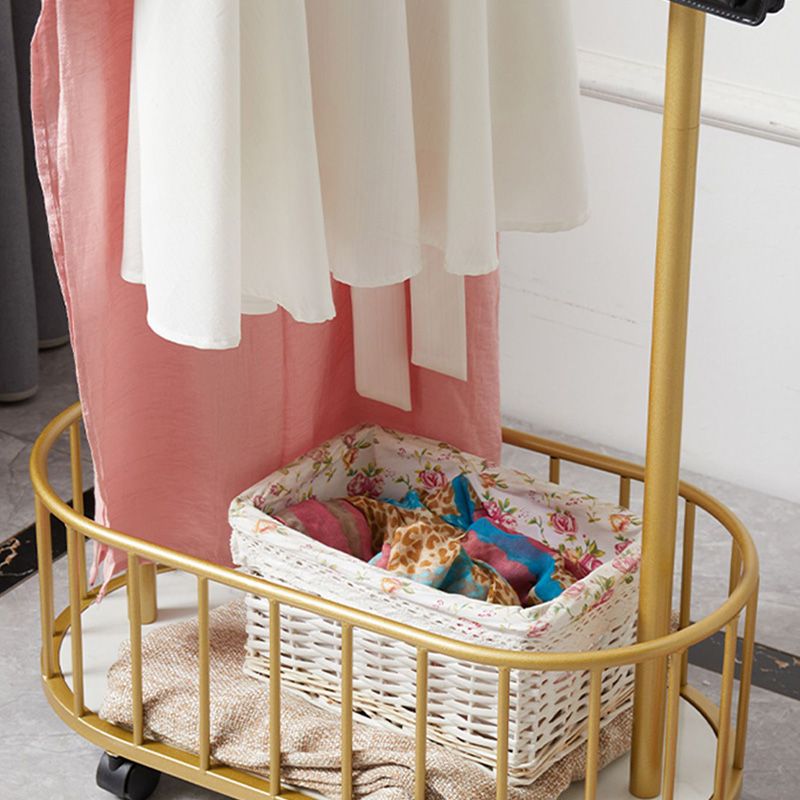 Splendido appendiabiti per cesti con pinze in metallo con i casiri