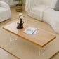 Table basse scandinave avec plateau en bois massif et base en acrylique