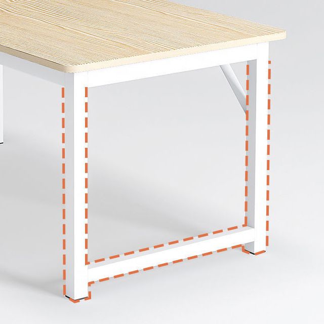 Rechteckig geformte Büroschisch