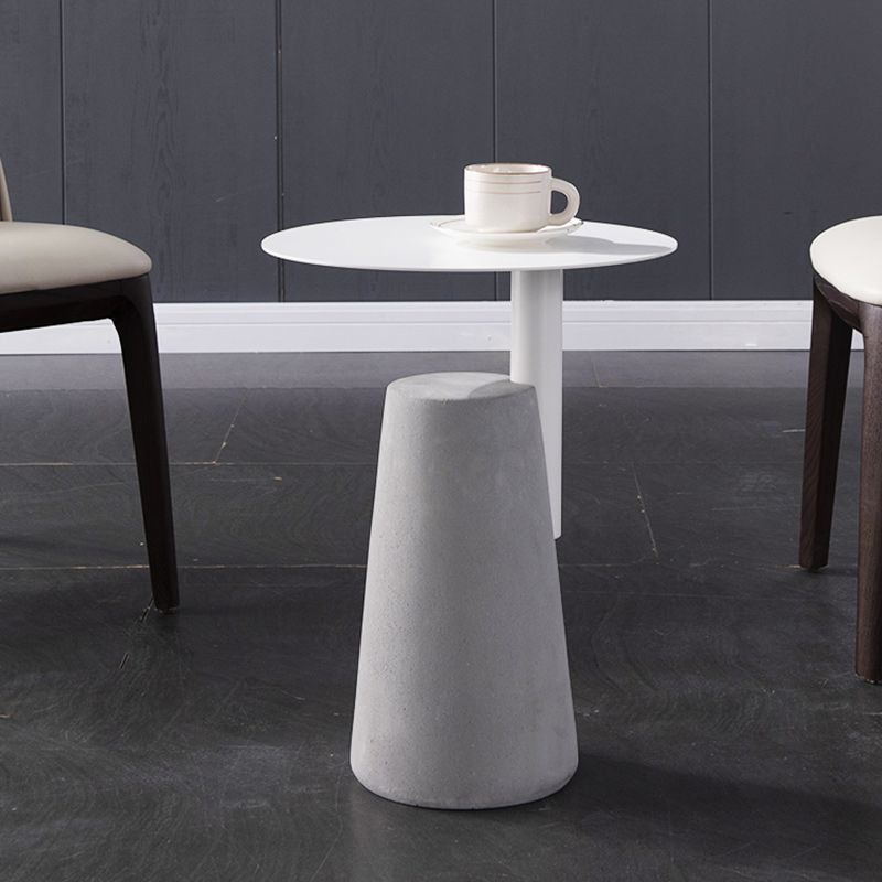 Concrete Modernistic Table Lacquer Round Table for Living Room Clearhalo 'Coffee & Accent Tables' 'End & Side Tables' 'end_side_tables' 'furn' 'furn_end_side_tables' 'Furniture' 'Living Room Furniture' 1200x1200_162ed8c1-a6de-4757-9bc2-8cdf71c4e502