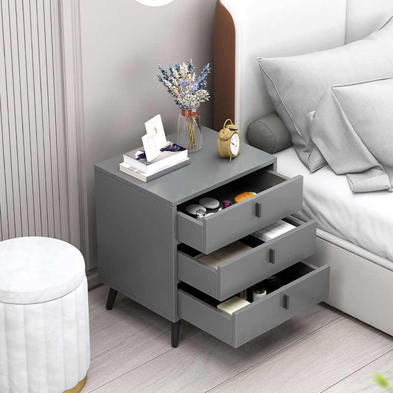 Contemporary Bedside Cabinet Engineered Wood Night Table with Drawers Clearhalo 'Bedroom Furniture' 'furn' 'furn_night_stand' 'Furniture' 'night_stand' 'Nightstands' 1200x1200_16528503-7ebe-4c2c-8864-cd50ae2d13b0