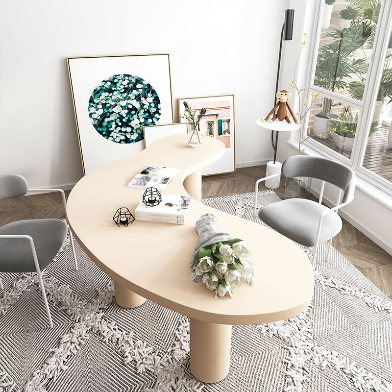 Modern Solid Wood Dining Table 3 Legs Dining Table for Dining Room Clearhalo 'Dining Tables & Seating' 'Dining Tables' 'dining_table' 'furn' 'furn_dining_table' 'Furniture' 'furniture_dining_table' 'Kitchen & Dining Furniture' 'kitchen' 'kitchen_dining_table' 1200x1200_16f8ff75-3c10-4dda-8af1-97e8a6f1e0e1