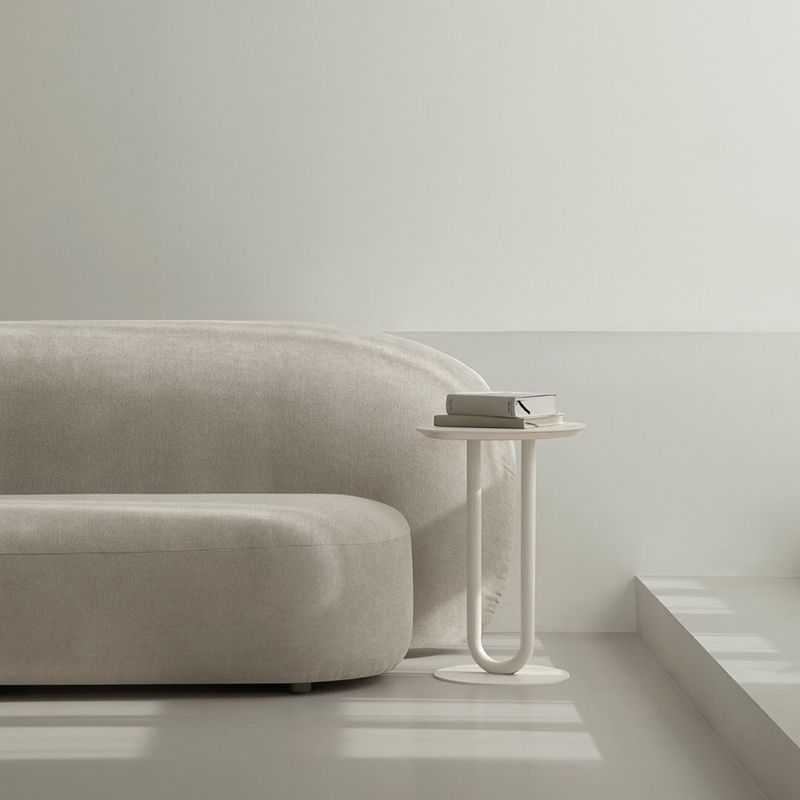 メタリック台座のサイドテーブルミッドセンチュリーモダンサイドエンドテーブル