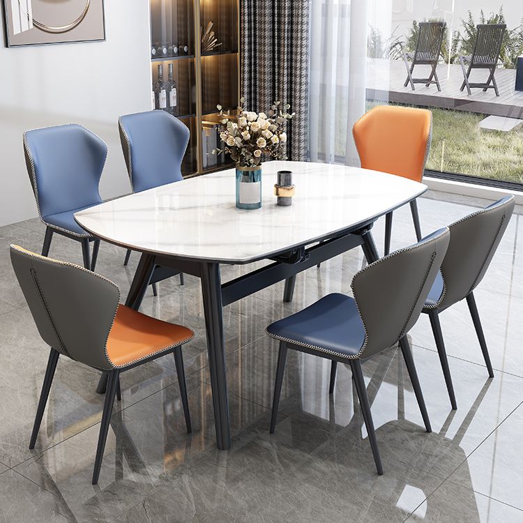 Mesa de comedor moderna de piedra blanca extensible con 4 patas de madera de goma negra