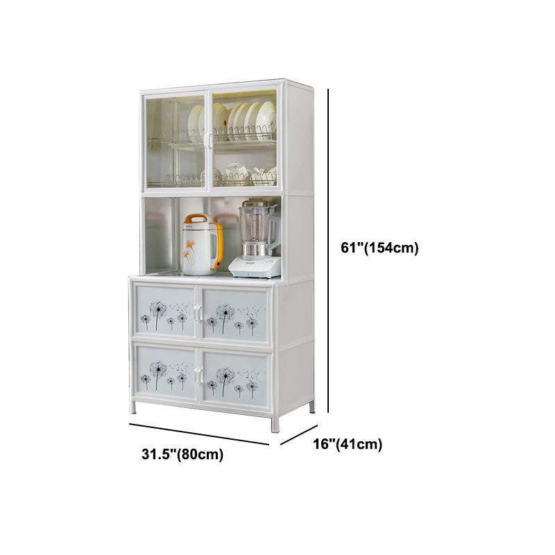 Sala da pranzo moderni mobili a buffet vetro e deposito