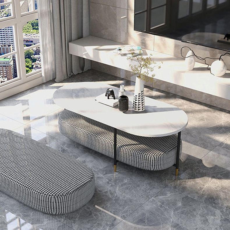 Round Marble Top Coffee Table Glam 4 Legs Coffee Cocktail Table Clearhalo 'Coffee & Accent Tables' 'Coffee Tables' 'coffee_tables' 'furn' 'furn_coffee_tables' 'Furniture' 'Living Room Furniture' 1200x1200_17cb92aa-f929-4078-b13c-f8633fa8d1a3
