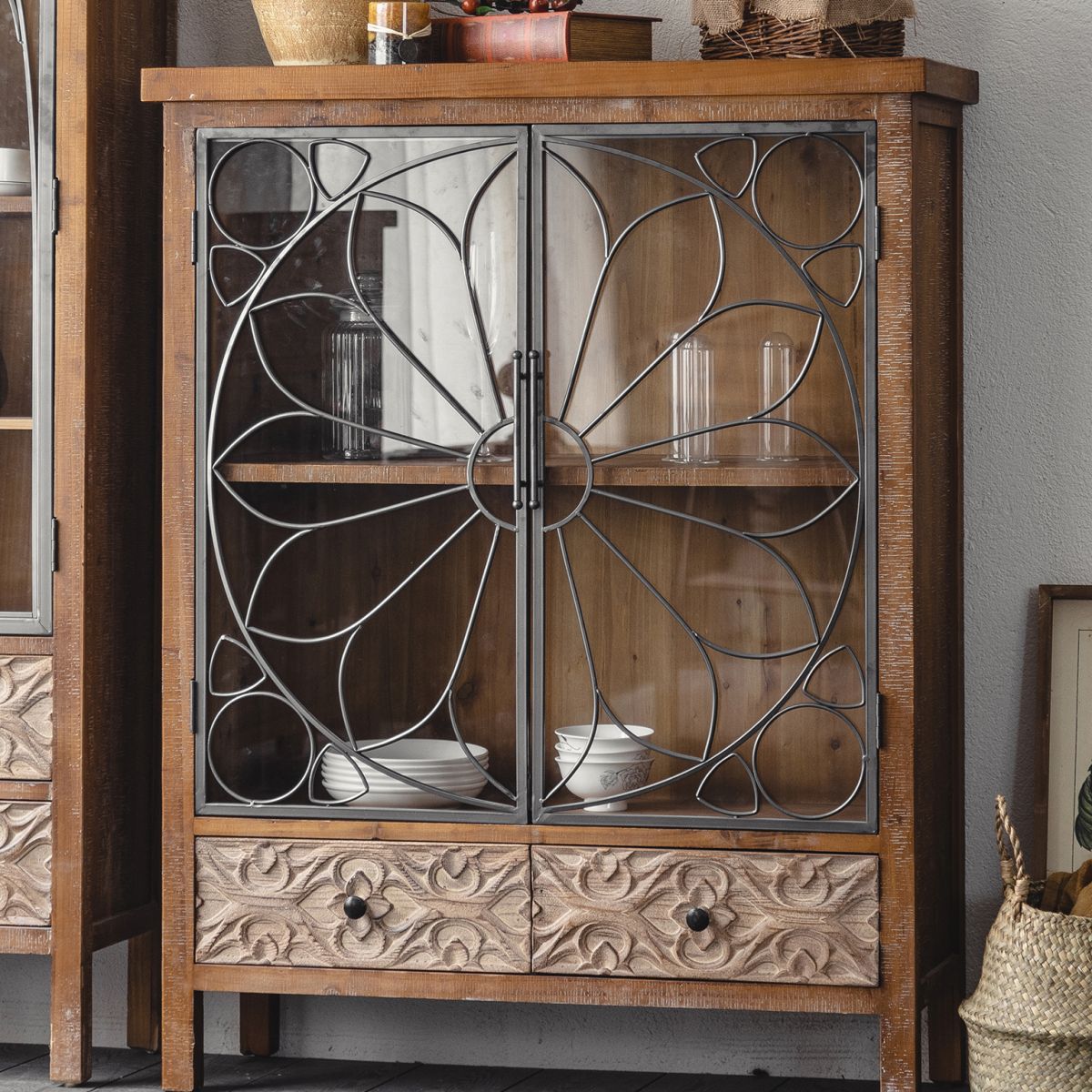 Armoire du buffet en bois massif moderne avec portes pour salle à manger