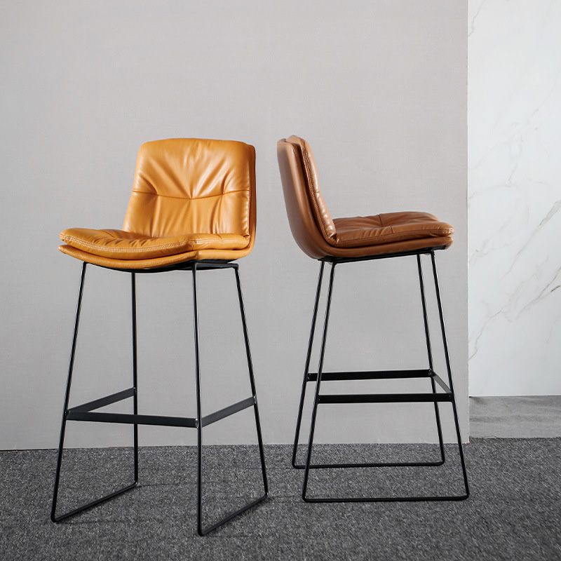 Modern Restaurant Leather Stool Matte Finish Footrest Low Back Barstool Clearhalo 'Bar Furniture' 'Bar Stools' 'bar_stools' 'furn' 'furn_bar_stools' 'Furniture' 'furniture_bar_stools' 'Kitchen & Dining Furniture' 1200x1200_17effed5-b138-4f76-bfe1-2d80c47078c0