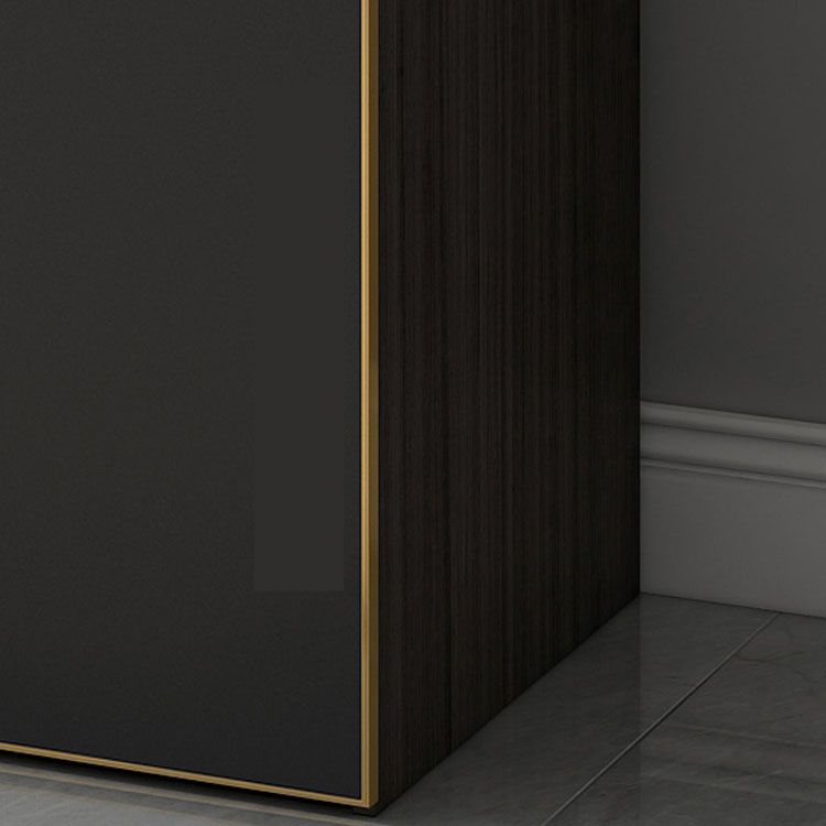 Armadio tradizionale armadio del guardaroba in legno per camera da letto