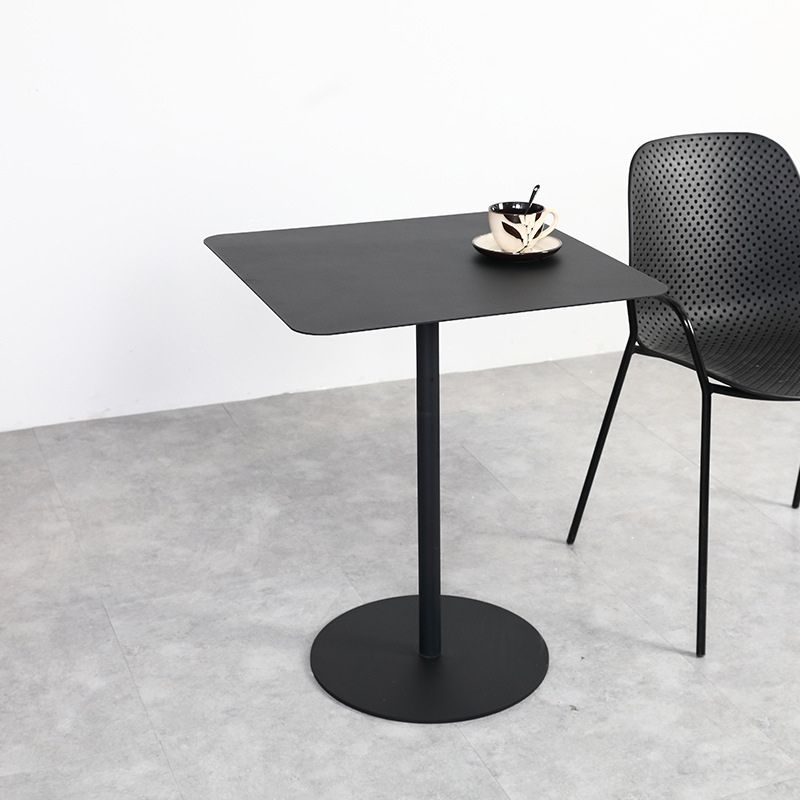 Base de piédestal moderne médiéval Table d'appoint en métal rond / carré