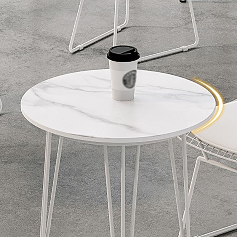 Mesa de comedor al aire libre con trípode Mesa de cena moderna con base metálica y tapa de piedra