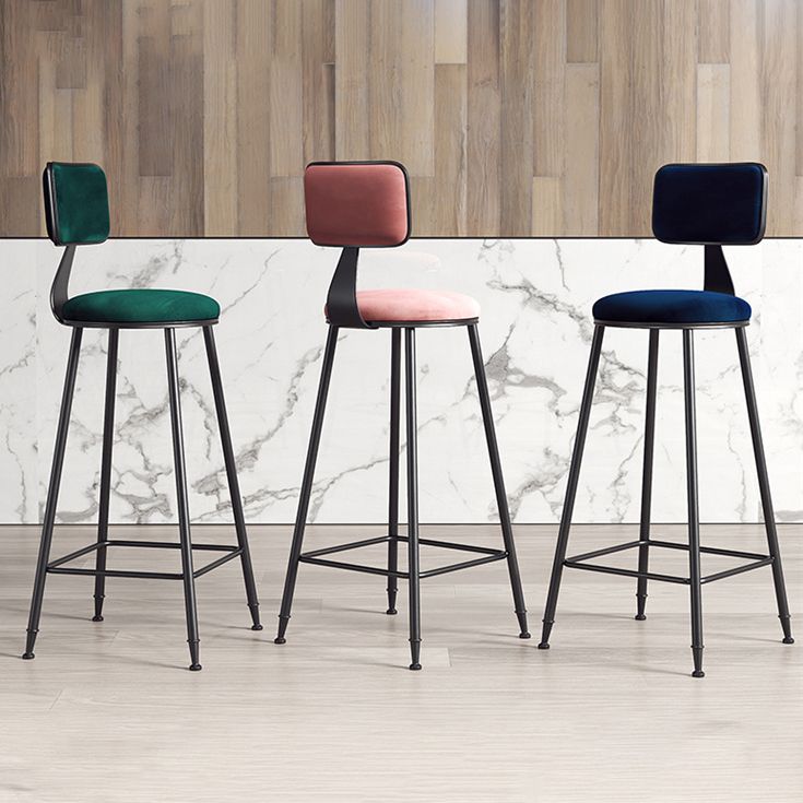 Contemporary Style Barstool Round Low Back Bar Stool with Black Frame Clearhalo 'Bar Furniture' 'Bar Stools' 'bar_stools' 'furn' 'furn_bar_stools' 'Furniture' 'Kitchen & Dining Furniture' 1200x1200_18e4f462-2401-45d4-a5f1-33ebe1846da3