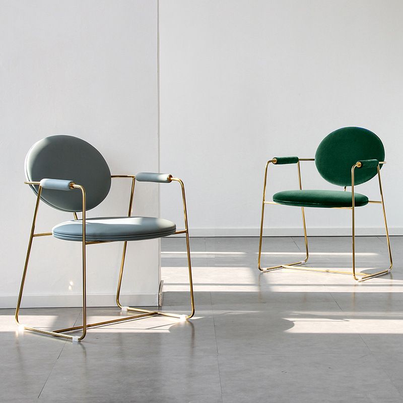 Sedia a braccio imbottita sedia da pranzo a base d'oro per sala da pranzo