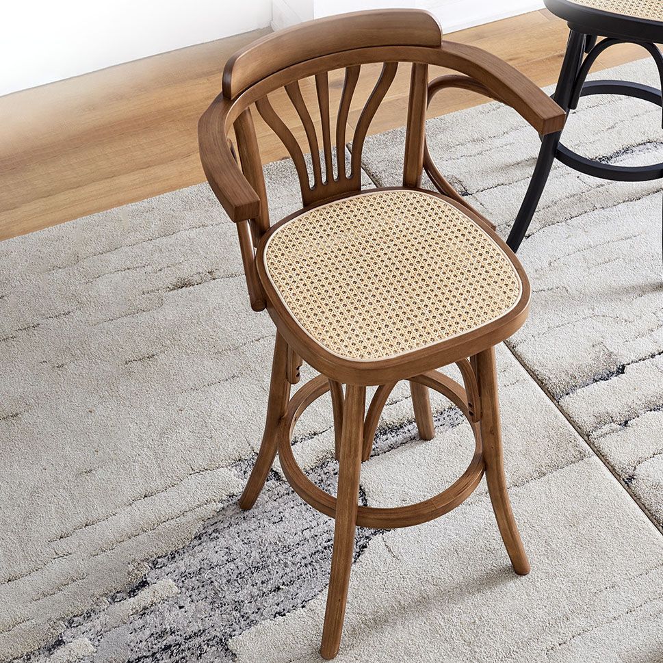 Taburete armado de ratán moderno taburete de madera baja con giro para restaurante