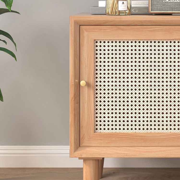 Portes d'armoires de chevet en bois massif comprenant une table de nuit moderne avec des jambes