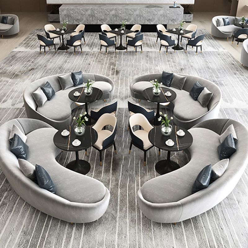 Moderne eettafel van gesinterd steen, ronde eettafel voor de keuken