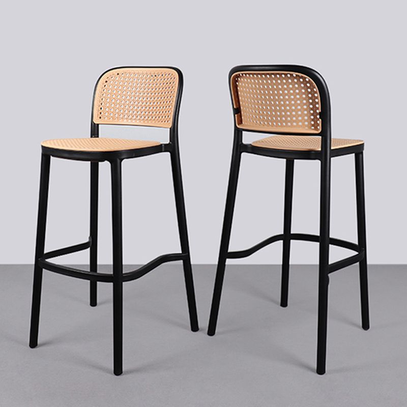 Taburete de bar de plástico escandinavo taburete de barra sin fuilero para sala de estar para sala de estar