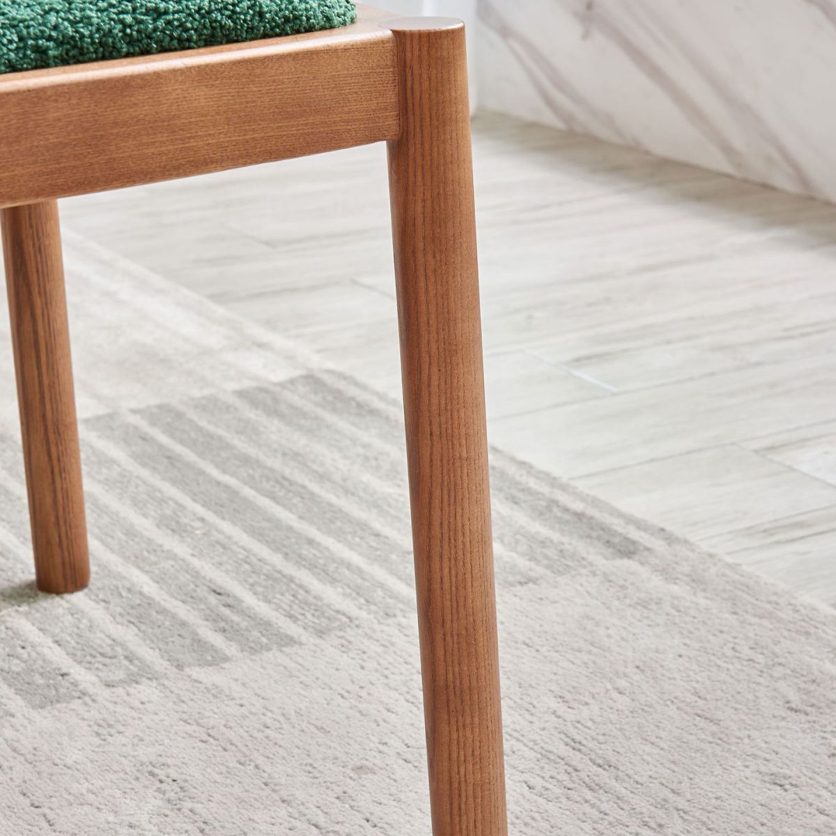 Sedia da pranzo imbottita tradizionale sedia in legno massiccio