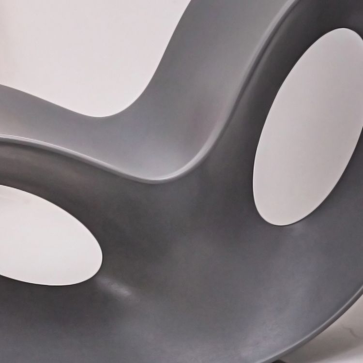 Moderna silla de silla de balancín de plástico reciclado resistente a la mancha para sala de estar