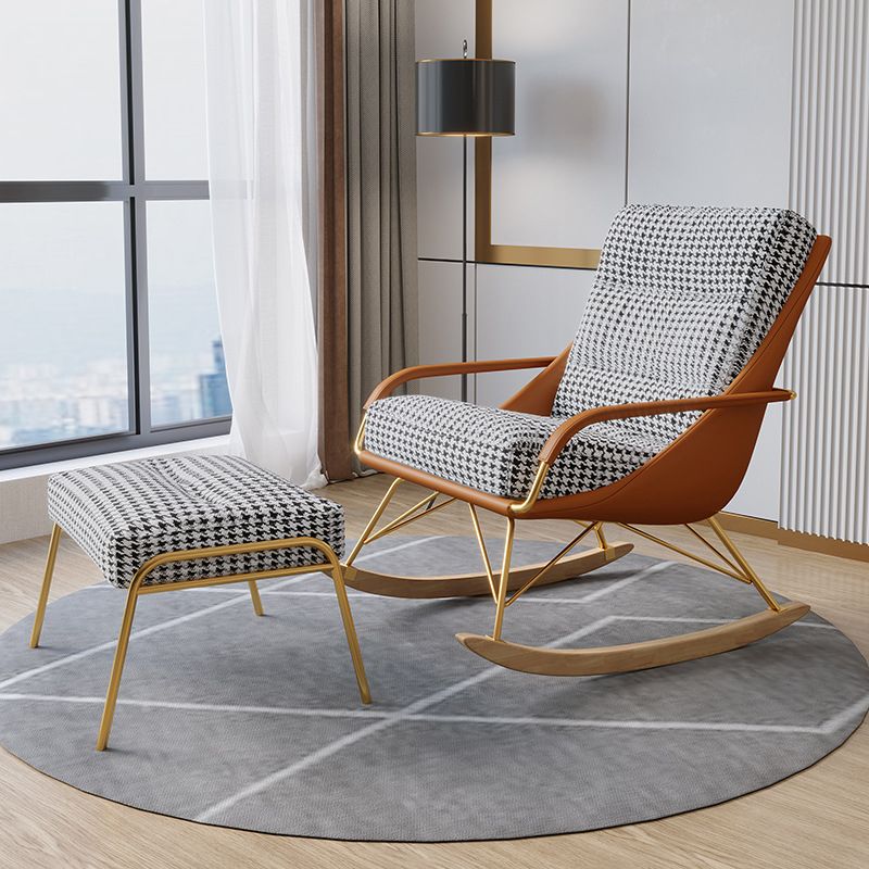 Mère de style glam Mère d'alimentation canapé à bascule chaise à bascule intérieure avec ottoman