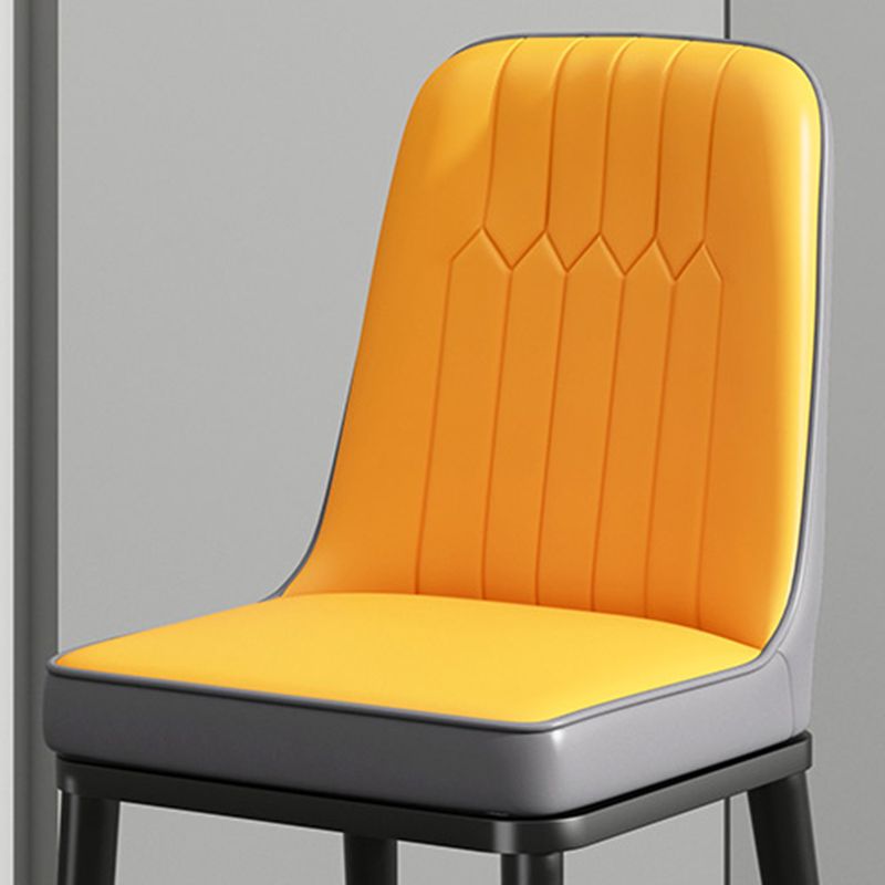 ダイニングルーム用のモダンメタルチェアパーソンズキッチンサイドチェア