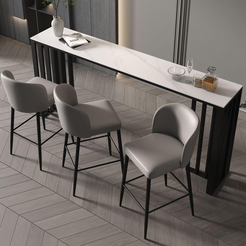 Tavolo da bistrot top di pietra rettangolare tavolo da pub moderno con base metallica