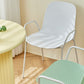 Silla de brazo de estilo contemporáneo silla de comedor de plástico con base de metal
