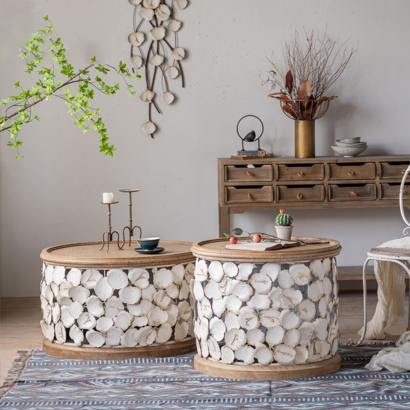 素朴なソリッドウッドラウンドトップトップハンドドラムエンドテーブルと金属ベース