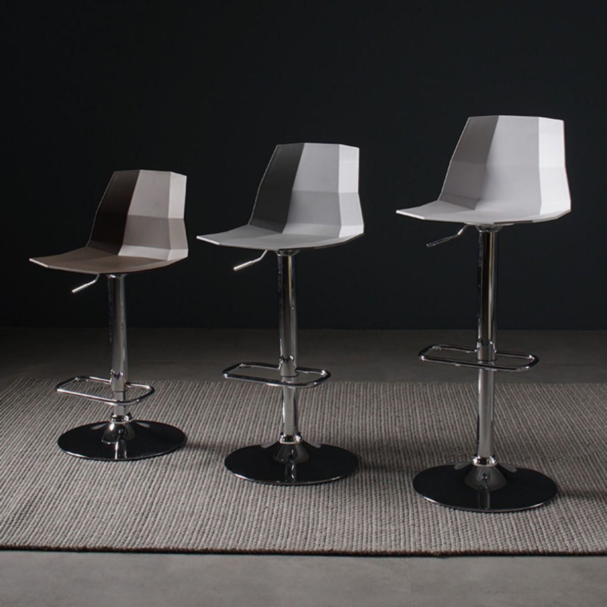 Modern Liftable Bar-stool Plastic Counter Bar Stool with Metal Legs Clearhalo 'Bar Furniture' 'Bar Stools' 'bar_stools' 'furn' 'furn_bar_stools' 'Furniture' 'furniture_bar_stools' 'Kitchen & Dining Furniture' 1200x1200_1b97acdc-53c2-4bae-bd9f-2818853bac8b